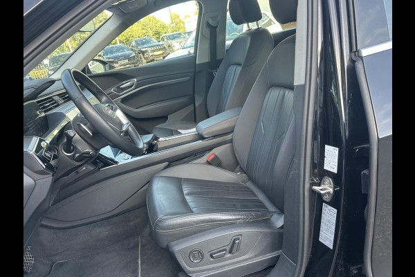Audi e-tron 55 quattro Advanced edition Plus 95 kWh SOH 93% | MEM. STOEL | ELEK. STOELEN | ACHTERUITRIJ CAMERA | STOEL VERWARMING | 21'' WIELEN | RIJKLAAR MET 12 MND BOVAG GARANTIE | AFNM. TREKHAAK | PANO | SCHUIFDAK |