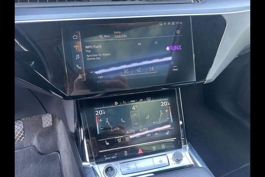 Audi e-tron 55 quattro Advanced edition Plus 95 kWh SOH 93% | MEM. STOEL | ELEK. STOELEN | ACHTERUITRIJ CAMERA | STOEL VERWARMING | 21'' WIELEN | RIJKLAAR MET 12 MND BOVAG GARANTIE | AFNM. TREKHAAK | PANO | SCHUIFDAK |