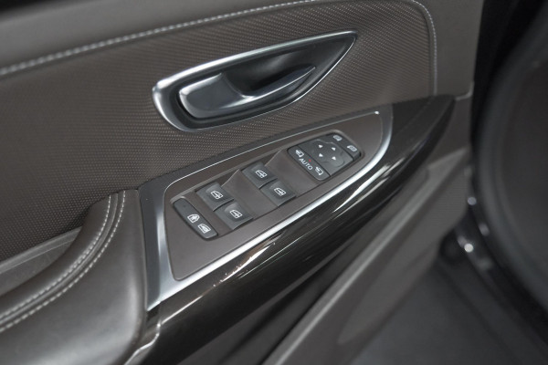 Renault Espace 1.8 TCe 225 Initiale Paris 7p. | Panoramadak | Lederen bekleding | Stoelverwarming | Adaptieve Cruise Control