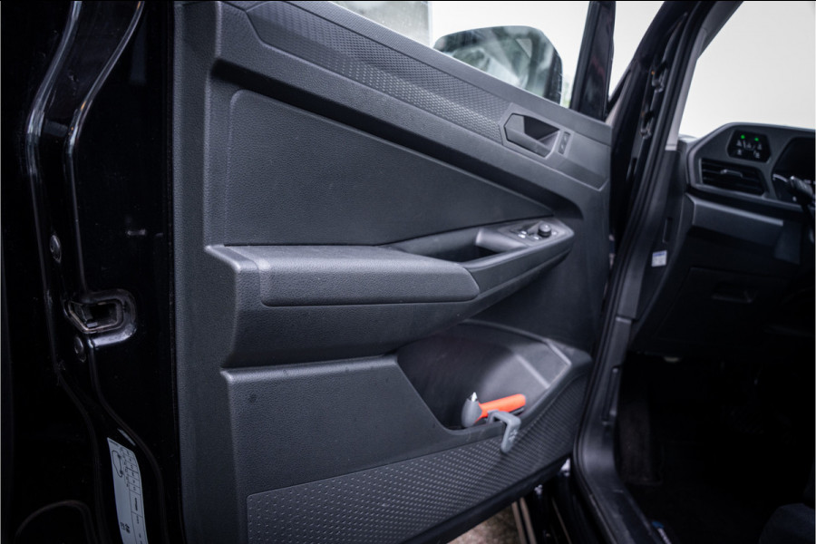 Volkswagen Caddy Cargo 2.0 TDI DSG ** Leder ** Trekhaak ** LED ** Winter pakket ** Camera ** NAP!!