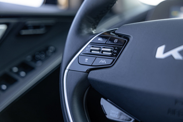 Kia Niro 1.6 GDi PHEV Launch Edition / Harman Kardon / Head-Up / Leder / Stoelverw. & Koeling / Carplay