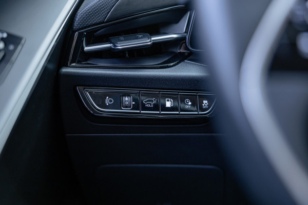 Kia Niro 1.6 GDi PHEV Launch Edition / Harman Kardon / Head-Up / Leder / Stoelverw. & Koeling / Carplay