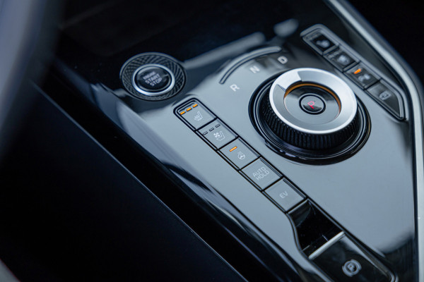 Kia Niro 1.6 GDi PHEV Launch Edition / Harman Kardon / Head-Up / Leder / Stoelverw. & Koeling / Carplay
