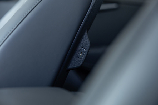 Kia Niro 1.6 GDi PHEV Launch Edition / Harman Kardon / Head-Up / Leder / Stoelverw. & Koeling / Carplay