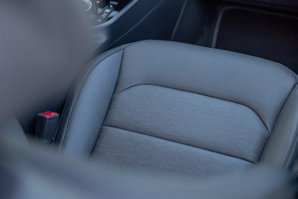 Kia Niro 1.6 GDi PHEV Launch Edition / Harman Kardon / Head-Up / Leder / Stoelverw. & Koeling / Carplay