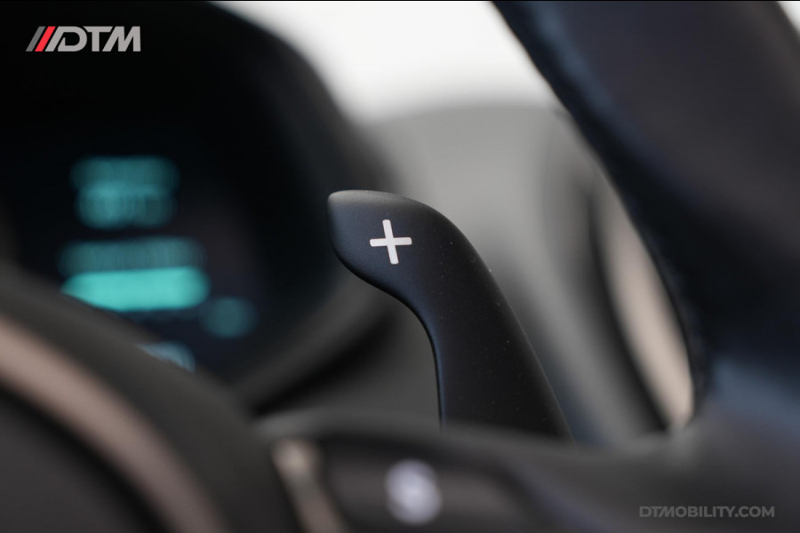 Aston Martin DB11 4.0 V8 | Volante | Dealer onderhouden | 360 camera |