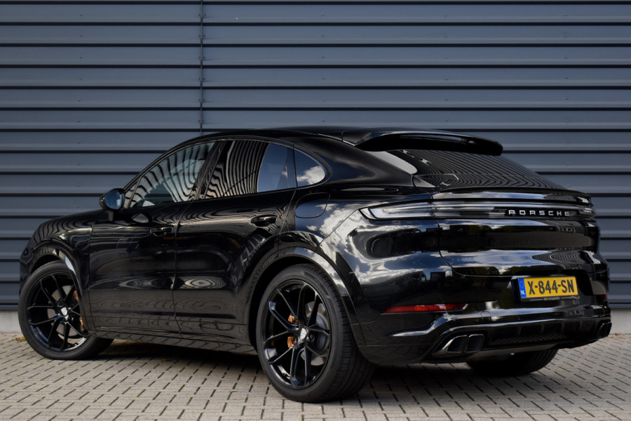 Porsche Cayenne Coupé 3.0 E-Hybrid | Panorama | ACC | 22'' Wielen | Trekhaak | Matrix | Bose | Stuur + stoel + achterbankverwarming