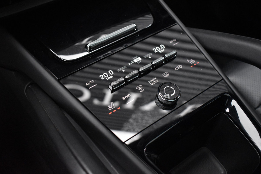Porsche Cayenne Coupé 3.0 E-Hybrid | Panorama | ACC | 22'' Wielen | Trekhaak | Matrix | Bose | Stuur + stoel + achterbankverwarming