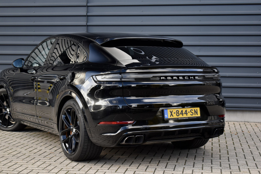 Porsche Cayenne Coupé 3.0 E-Hybrid | Panorama | ACC | 22'' Wielen | Trekhaak | Matrix | Bose | Stuur + stoel + achterbankverwarming