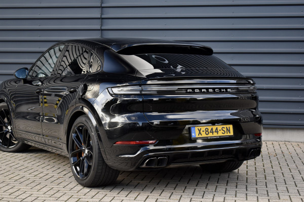 Porsche Cayenne Coupé 3.0 E-Hybrid | Panorama | ACC | 22'' Wielen | Trekhaak | Matrix | Bose | Stuur + stoel + achterbankverwarming