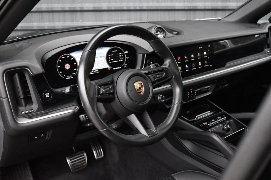 Porsche Cayenne Coupé 3.0 E-Hybrid | Panorama | ACC | 22'' Wielen | Trekhaak | Matrix | Bose | Stuur + stoel + achterbankverwarming