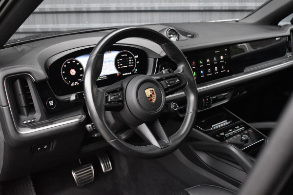 Porsche Cayenne Coupé 3.0 E-Hybrid | Panorama | ACC | 22'' Wielen | Trekhaak | Matrix | Bose | Stuur + stoel + achterbankverwarming