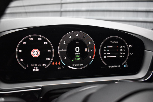 Porsche Cayenne Coupé 3.0 E-Hybrid | Panorama | ACC | 22'' Wielen | Trekhaak | Matrix | Bose | Stuur + stoel + achterbankverwarming