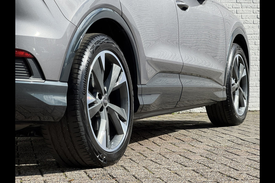 Audi Q4 e-tron 45 S Edition 82 kWh Trekhaak Adaptive cruise Camera 21 inch Velgen