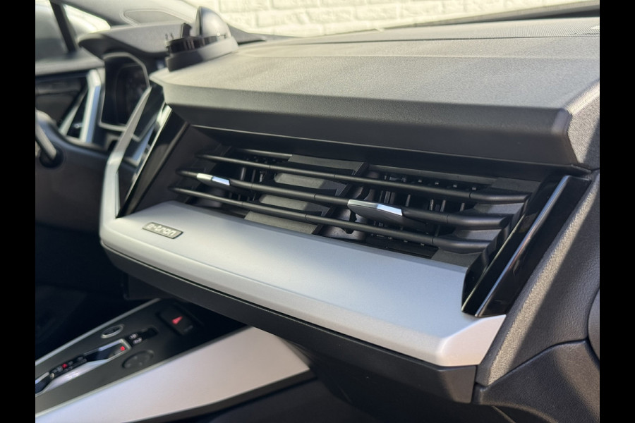 Audi Q4 e-tron 45 S Edition 82 kWh Trekhaak Adaptive cruise Camera 21 inch Velgen