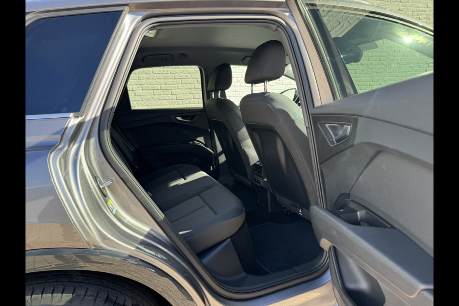 Audi Q4 e-tron 45 S Edition 82 kWh Trekhaak Adaptive cruise Camera 21 inch Velgen