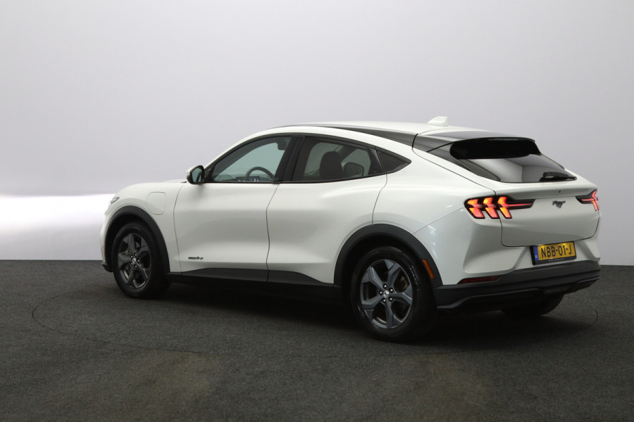 Ford Mustang Mach-E RWD 75 kWh 260 PK, SOH 92 %, Camera, Carplay, Adap. Cruise Control, Winterpakket