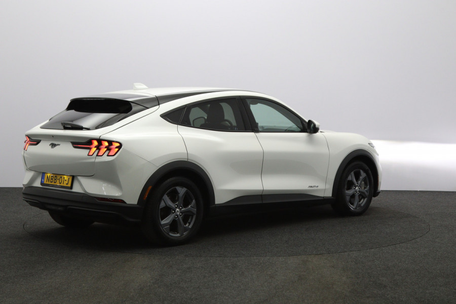 Ford Mustang Mach-E RWD 75 kWh 260 PK, SOH 92 %, Camera, Carplay, Adap. Cruise Control, Winterpakket