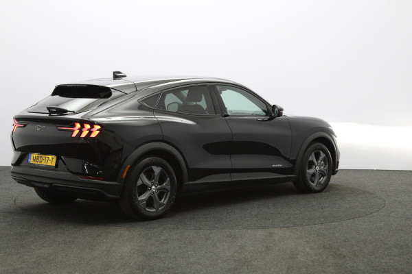 Ford Mustang Mach-E RWD 75 kWh 270 PK, SOH 91 %, Winterpakket, Adap. Cruise Control, Leder, Camera