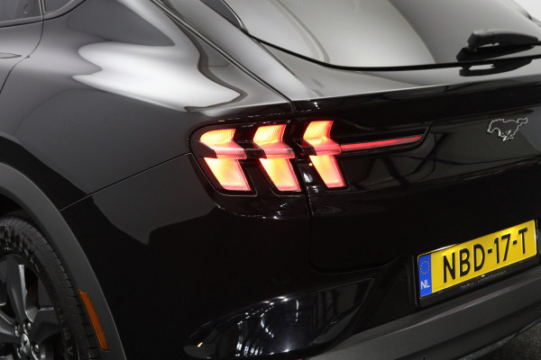 Ford Mustang Mach-E RWD 75 kWh 270 PK, SOH 91 %, Winterpakket, Adap. Cruise Control, Leder, Camera
