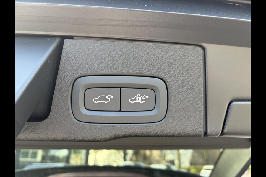 Volvo XC60 2.0 T6 Plug-in hybrid AWD Plus Black Edition NAPPALEDER + STOELVENTILATIE| HARMAN KARDON| PANO| 360 CAMERA| MEMORY STOELEN|