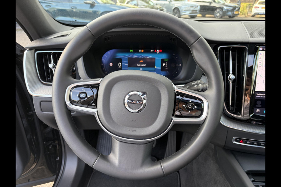 Volvo XC60 2.0 T6 Plug-in hybrid AWD Plus Black Edition NAPPALEDER + STOELVENTILATIE| HARMAN KARDON| PANO| 360 CAMERA| MEMORY STOELEN|
