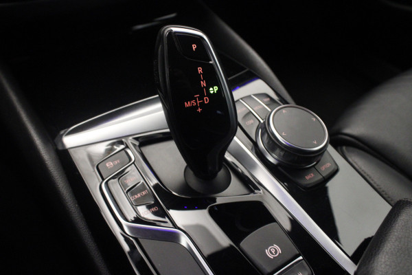 BMW 5 Serie Touring 520i Corporate Lease High Executive |Camera|Stoelverw.|