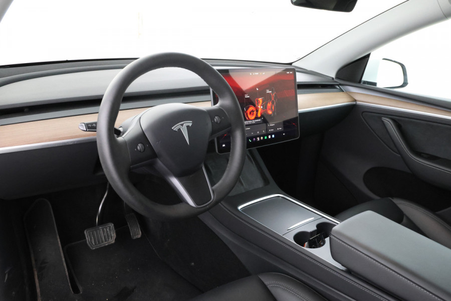 Tesla Model Y Long Range AWD 75 kWh Navigatie, trekhaak! Volleder, Climate