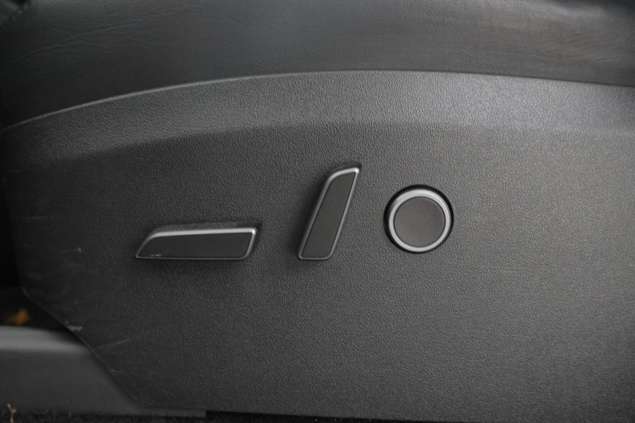 Tesla Model Y Long Range AWD 75 kWh Navigatie, trekhaak! Volleder, Climate