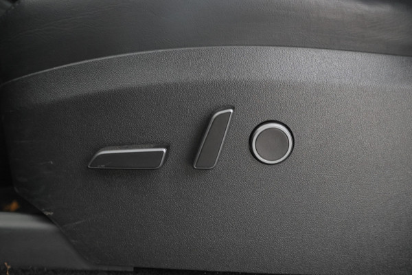 Tesla Model Y Long Range AWD 75 kWh Navigatie, trekhaak! Volleder, Climate