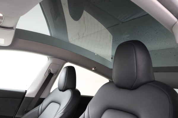 Tesla Model Y Long Range AWD 75 kWh Navigatie, trekhaak! Volleder, Climate