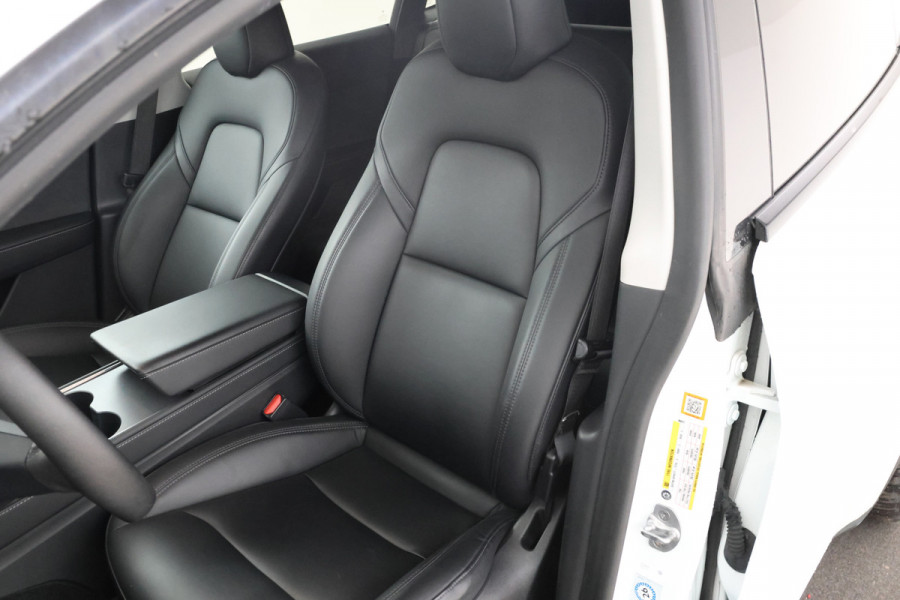 Tesla Model Y Long Range AWD 75 kWh Navigatie, trekhaak! Volleder, Climate