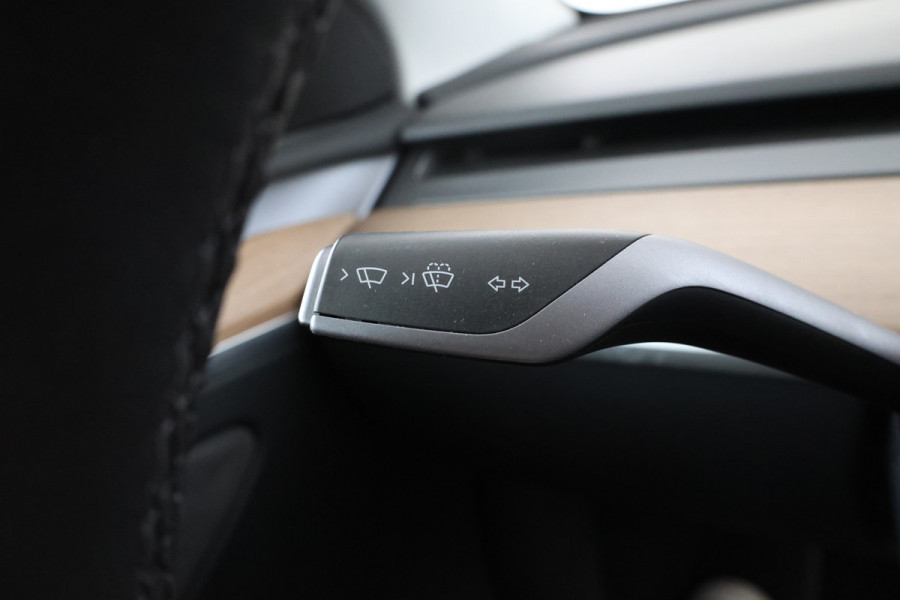 Tesla Model Y Long Range AWD 75 kWh Navigatie, trekhaak! Volleder, Climate