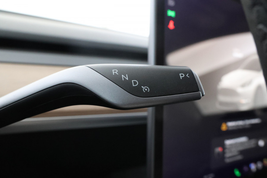 Tesla Model Y Long Range AWD 75 kWh Navigatie, trekhaak! Volleder, Climate