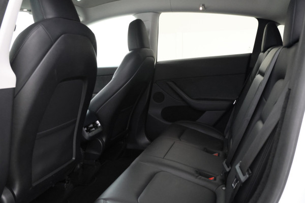 Tesla Model Y Long Range AWD 75 kWh Navigatie, trekhaak! Volleder, Climate