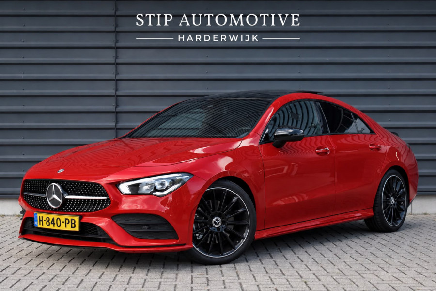 Mercedes-Benz CLA-Klasse 200 AMG Line | Panorama | Sfeerverlichting |  Widescreen Cockpit | Stoelverwarming |