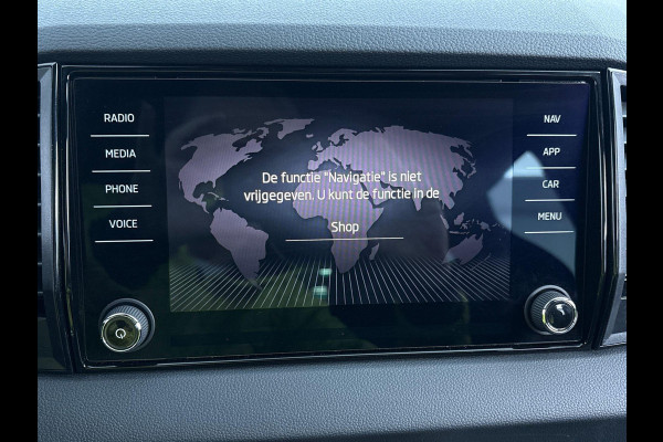 Škoda Karoq 1.5 TSI ACT Sportline Business 150 pk Automaat (DSG) | Verlengde garantie | Navigatie via App | Parkeersensoren | Achteruitrijcamera | Adaptieve cruise control | Stoelverwarming v/a | Verwarmde voorruit |