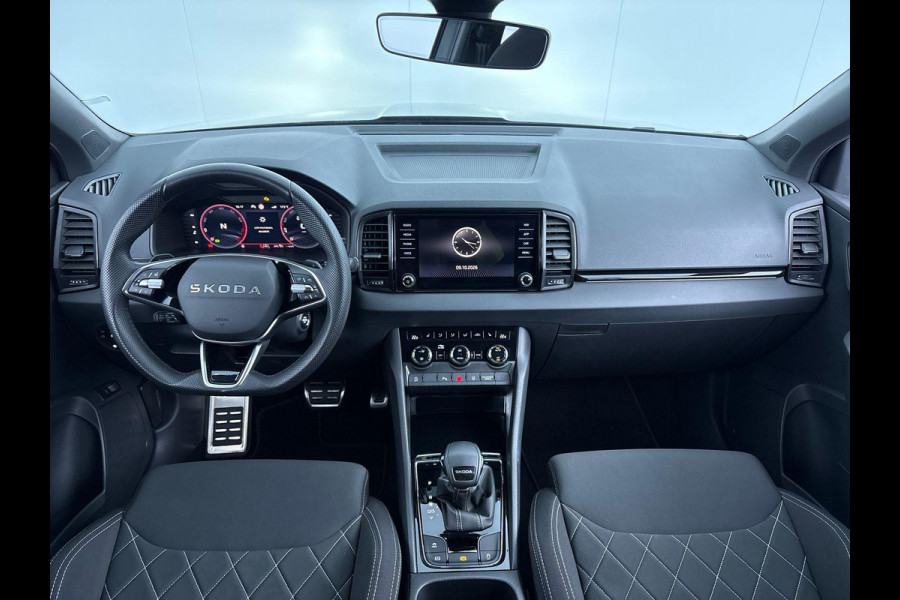 Škoda Karoq 1.5 TSI ACT Sportline Business 150 pk Automaat (DSG) | Verlengde garantie | Navigatie via App | Parkeersensoren | Achteruitrijcamera | Adaptieve cruise control | Stoelverwarming v/a | Verwarmde voorruit |