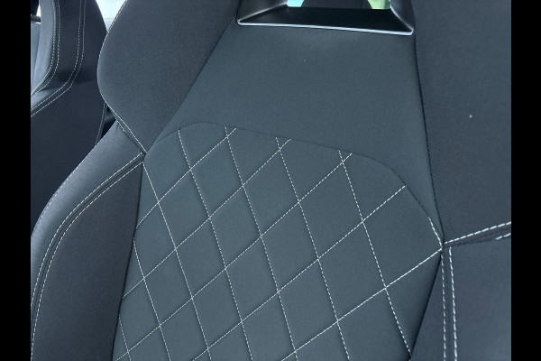Škoda Karoq 1.5 TSI ACT Sportline Business 150 pk Automaat (DSG) | Verlengde garantie | Navigatie via App | Parkeersensoren | Achteruitrijcamera | Adaptieve cruise control | Stoelverwarming v/a | Verwarmde voorruit |