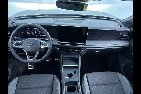 Volkswagen Tiguan 1.5 eTSI Life GOAL 150 pk Automaat (DSG) | Navigatie | Trekhaak (wegklapbaar) | Parkeersensoren (Park assist) | Rondomzicht camera | Stoelverwarming | Keyless | LED koplampen |