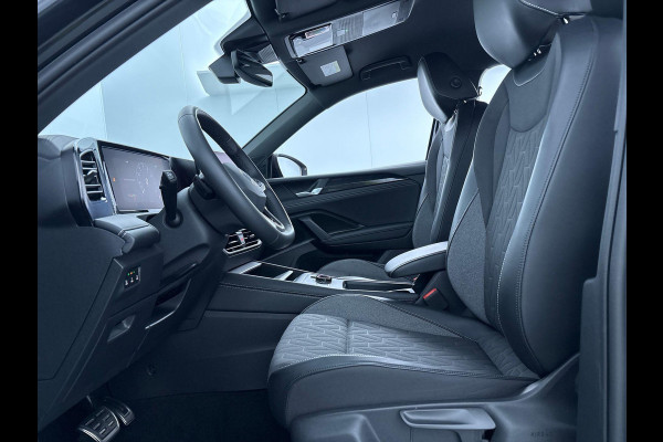 Volkswagen Tiguan 1.5 eTSI Life GOAL 150 pk Automaat (DSG) | Navigatie | Trekhaak (wegklapbaar) | Parkeersensoren (Park assist) | Rondomzicht camera | Stoelverwarming | Keyless | LED koplampen |
