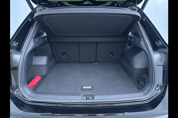 Volkswagen Tiguan 1.5 eTSI Life GOAL 150 pk Automaat (DSG) | Navigatie | Trekhaak (wegklapbaar) | Parkeersensoren (Park assist) | Rondomzicht camera | Stoelverwarming | Keyless | LED koplampen |
