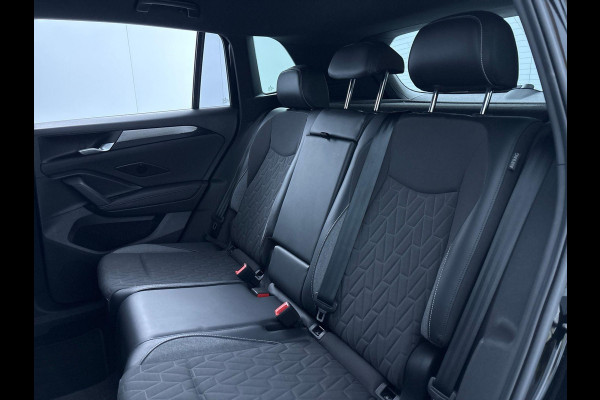 Volkswagen Tiguan 1.5 eTSI Life GOAL 150 pk Automaat (DSG) | Navigatie | Trekhaak (wegklapbaar) | Parkeersensoren (Park assist) | Rondomzicht camera | Stoelverwarming | Keyless | LED koplampen |