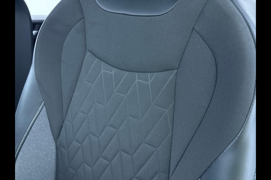 Volkswagen Tiguan 1.5 eTSI Life GOAL 150 pk Automaat (DSG) | Navigatie | Trekhaak (wegklapbaar) | Parkeersensoren (Park assist) | Rondomzicht camera | Stoelverwarming | Keyless | LED koplampen |