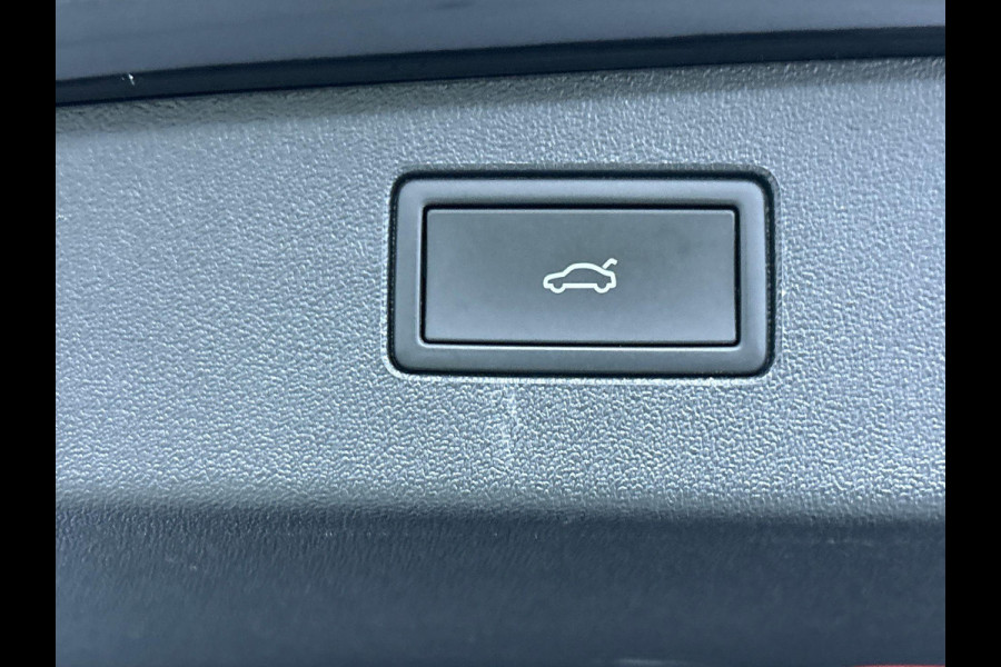 Volkswagen Tiguan 1.5 eTSI Life GOAL 150 pk Automaat (DSG) | Navigatie | Trekhaak (wegklapbaar) | Parkeersensoren (Park assist) | Rondomzicht camera | Stoelverwarming | Keyless | LED koplampen |