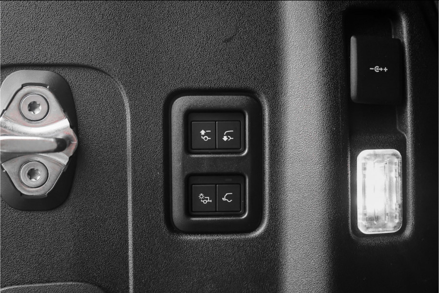 Land Rover Defender 110 2.0 P400e 110 X Pano ACC HUD Grote Navi Complete Auto