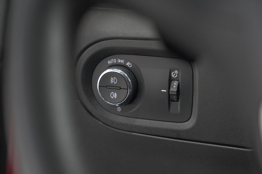 Opel Grandland 1.6 Turbo Plug-In Hybrid 300 4x4 Ultimate | Trekhaak | Elektrische Kofferklep | 360 Camera | Adaptieve Cruise Control | Pack Leder