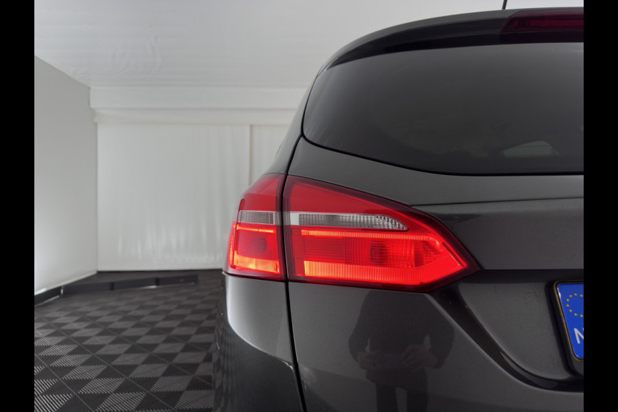 Ford FOCUS Wagon 1.5 TDCI Titanium (INCL.BTW) *NAVI-FULLMAP | HEATED-COMFORTSEATS | CAMERA | KEYLESS | PRIVACY-GLASS | ECC | PDC | CRUISE | 16''ALU*
