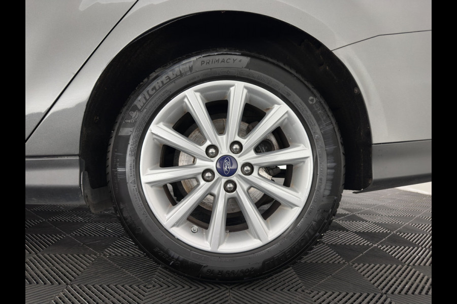 Ford FOCUS Wagon 1.5 TDCI Titanium (INCL.BTW) *NAVI-FULLMAP | HEATED-COMFORTSEATS | CAMERA | KEYLESS | PRIVACY-GLASS | ECC | PDC | CRUISE | 16''ALU*