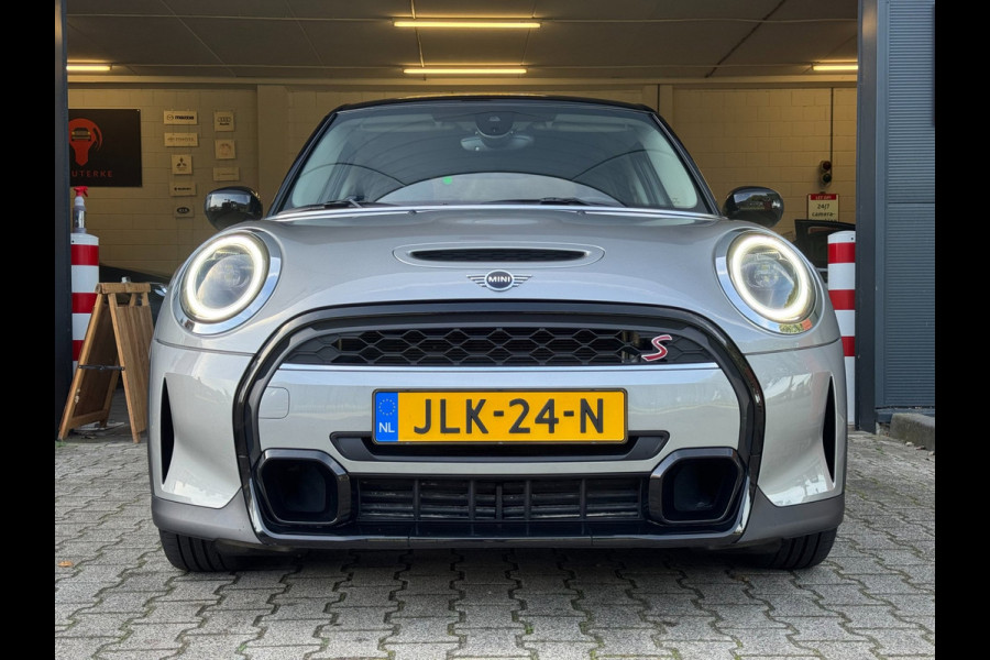 MINI 5-deurs 2.0 Cooper S Classic / LAGE KM-STAND ! / CAMERA / KEYLESS / CARPLAY / CLIMATE / SFEER / STOEL+STUUR VERW. / DAB+ !